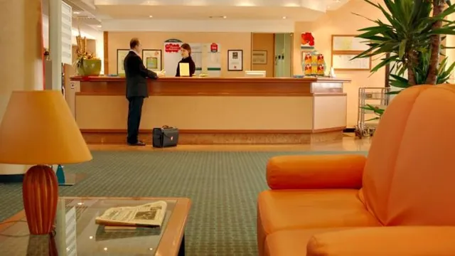 Ramada by Wyndham Riyadh photo 2