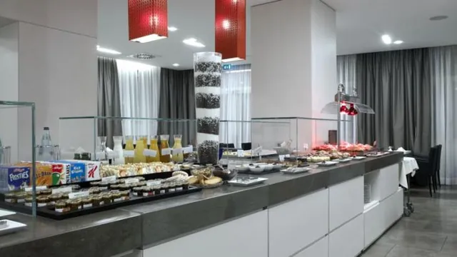 NH Hotel Plaza Genoa photo 1