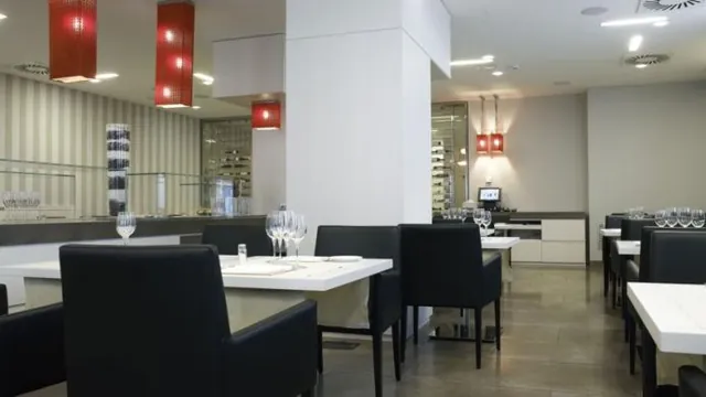 NH Hotel Plaza Genoa photo 2
