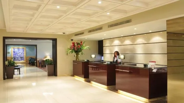 Ramada Suites by Wyndham Seafront Coral Coast photo 2