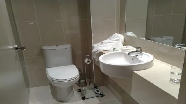 Ramada by Wyndham Thunder Bay Airlane Hotel photo 3