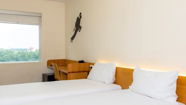 Ibis budget Sydney Airport photo 10