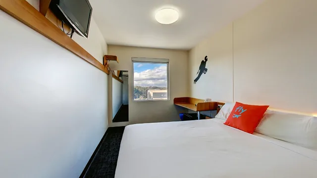 Ibis budget Sydney Airport photo 11
