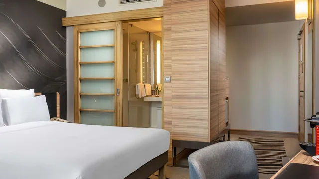 Ramada by Wyndham Yangzhou Slender West Lake photo 2