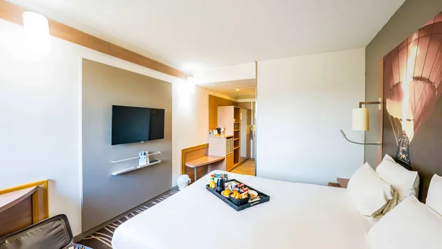 Super 8 by Wyndham Austin MN photo 3