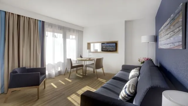 Citadines Croisette Cannes Hotel photo 1