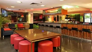 La Quinta Inn & Suites by Wyndham Austin South