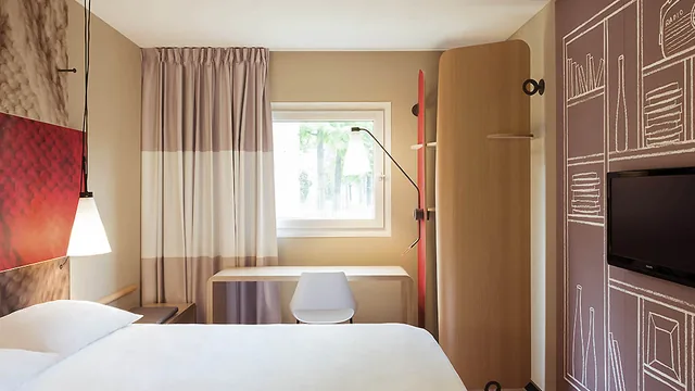 Super 8 by Wyndham, Bowling Green South photo 3