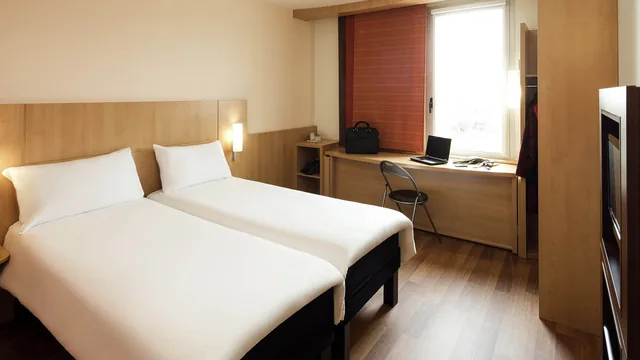 Ibis Barcelona Santa Coloma photo 1