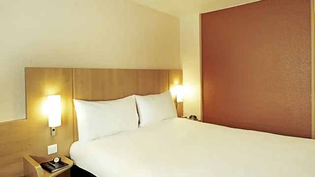 Super 8 by Wyndham Columbia photo 1
