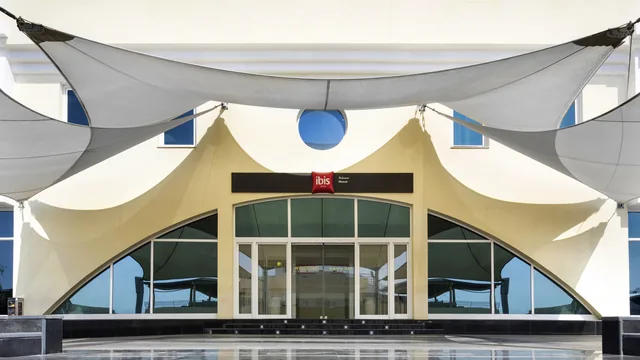 Ibis Muscat photo 8