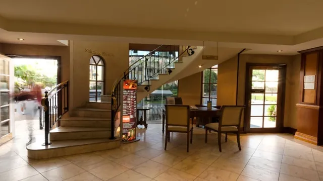 The Lakes Cairns Resort & Spa photo 3