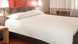 Ibis Swansea
