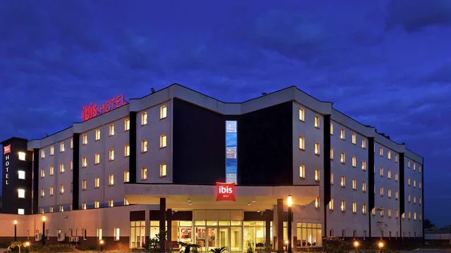 Super 8 by Wyndham Douglas photo 4