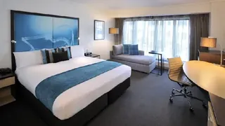 La Quinta Inn & Suites by Wyndham Baltimore Downtown