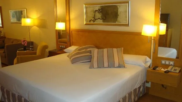 NH Sport Express Hotel Zaragoza photo 2