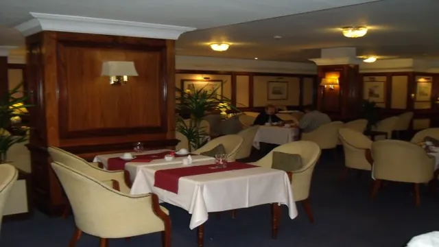 Super 8 by Wyndham Gainesville photo 3