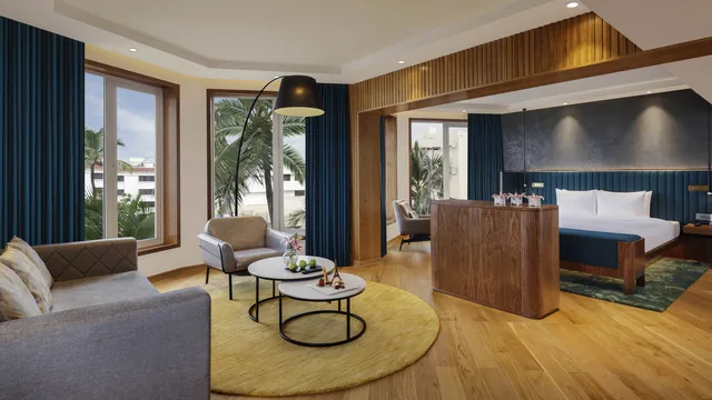 Novotel Mumbai Juhu Beach photo 7
