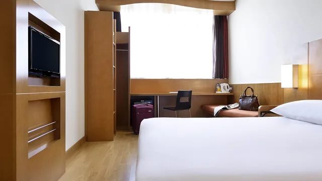 Ibis Abu Dhabi Gate photo 5