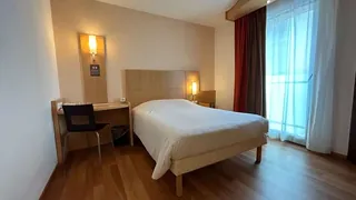 Ibis Esch Belval