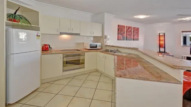 Osprey Oceanview Apartments Mooloolaba photo 2