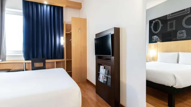 Ibis Kyiv City Center photo 6