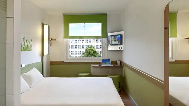 Oaks Embassy Hotel Adelaide photo 3