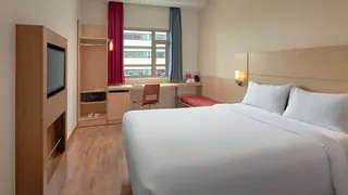 Ibis Saigon South