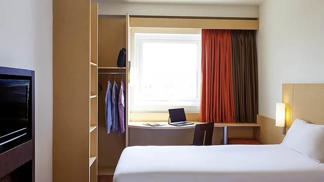 Ibis Hermosillo photo 2