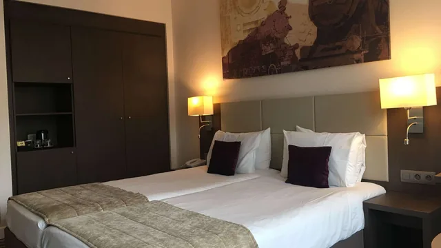 Hotel Mercure Brussels Centre Midi photo 1