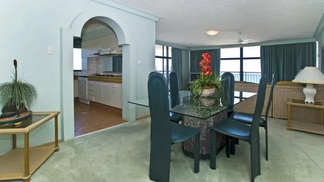 Super 8 by Wyndham Kingston photo 1