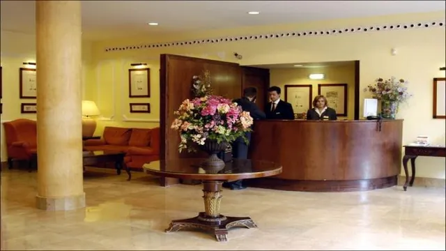 Oriente Hotel Zaragoza photo 3