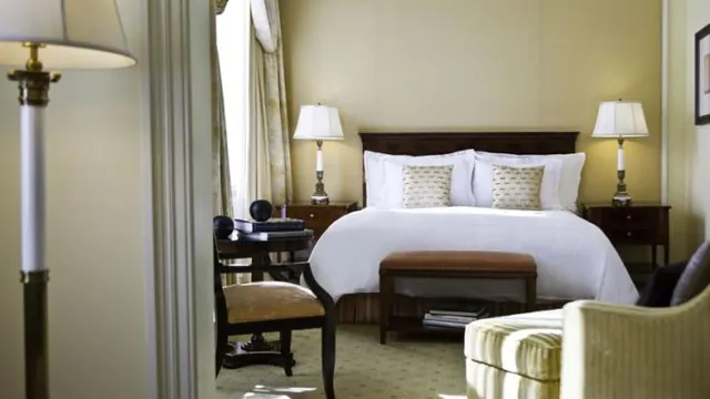 Super 8 by Wyndham Laredo photo 2