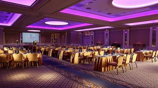 Super 8 by Wyndham Laredo photo 3