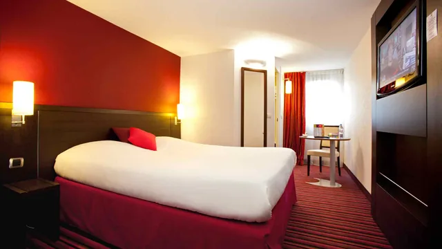 Renoir Hotel Cannes photo 7