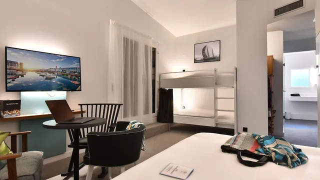 Ibis Styles Brest Centre Port photo 2