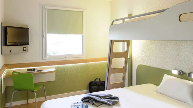 Ibis budget Roanne photo 4