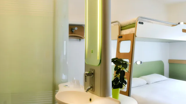 Ibis budget Saint-Quentin Centre Gare photo 12