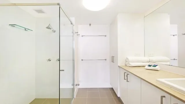 Surfers International Apartments Gold Coast photo 5