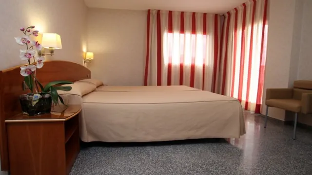 Castilla Hotel Alicante photo 2