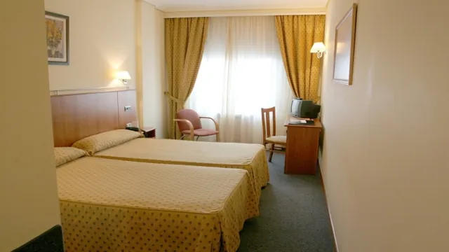 Husa Ciudad Santiago De Compostela Hotel photo 3
