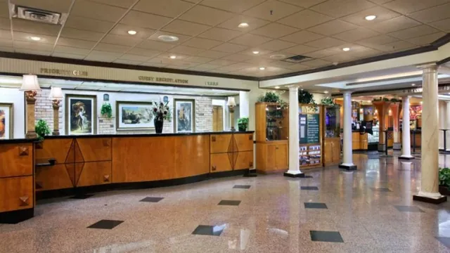 Ramada Plaza Hotel San Diego photo 3