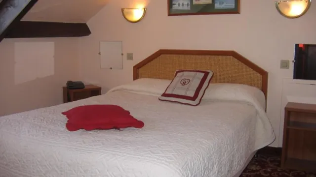 Super 8 by Wyndham Revelstoke BC photo 3