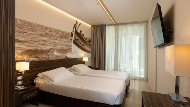 Mercure Rimini Lungomare photo 1