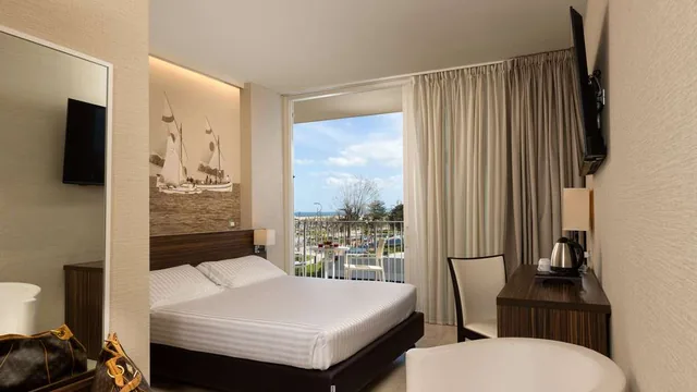 Mercure Rimini Lungomare photo 3
