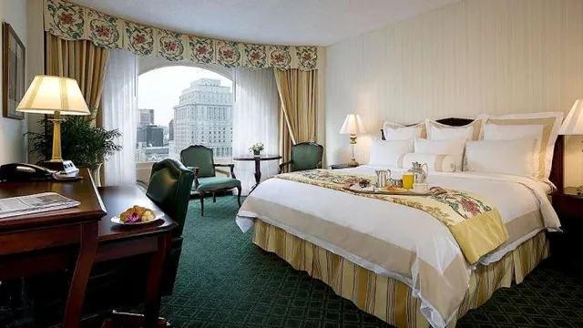 Marriott Château Champlain photo 3
