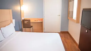 Super 8 by Wyndham Somerset