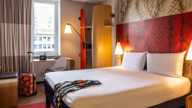 Ibis Rotterdam City Centre photo 8