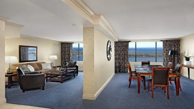 The Westin Harbour Castle Toronto photo 2