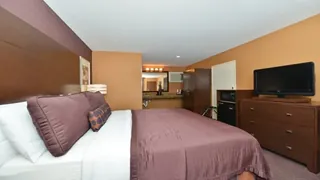 Super 8 by Wyndham Toronto East ON
